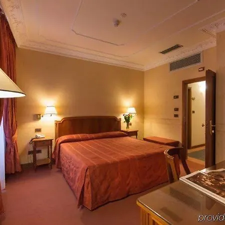 Hotel Strozzi Palace 4*