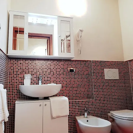 Lady Luna Bed & Breakfast 3*