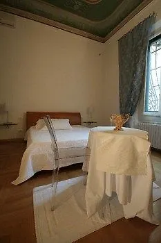 Emily's Guest house 3*