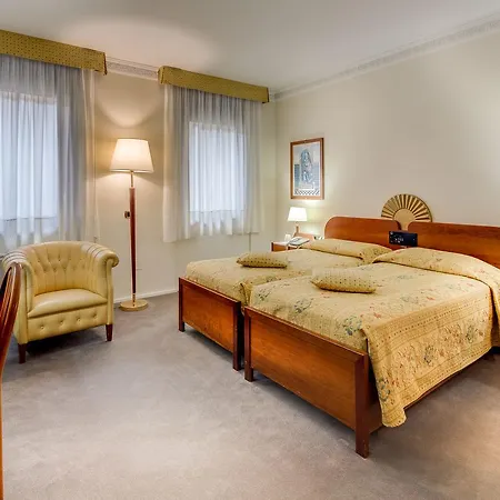 Roma 4* Florence