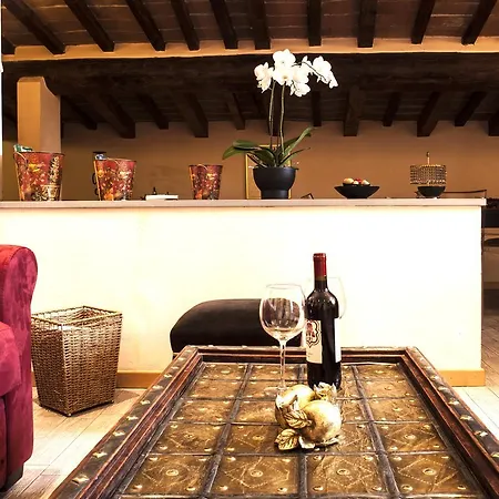 City Centre Apartment *