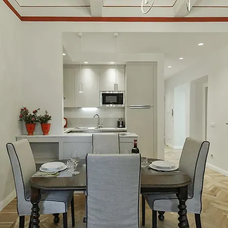 - In Duomo Apartment Florenz