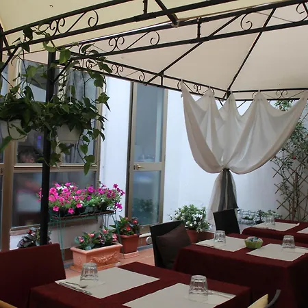 Dalmazia Hotel 2*