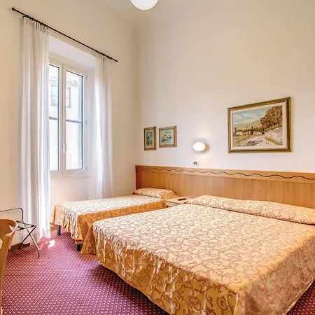 Otel Nuova Italia Floransa