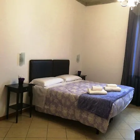 Adelaide House Guest house 2*