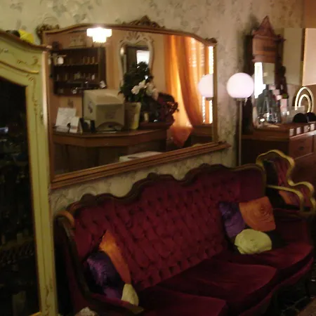 Souvenir Maya Hotel