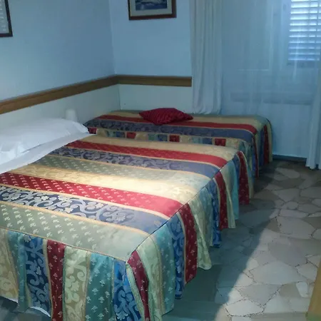 Hotel Souvenir Maya Florencie