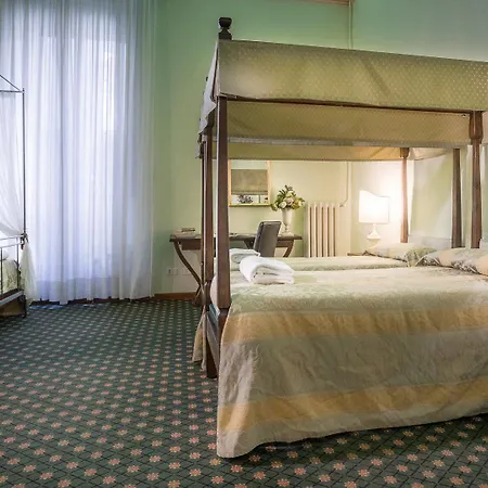 Torre Guelfa Palazzo Acciaiuoli 4* Florencie
