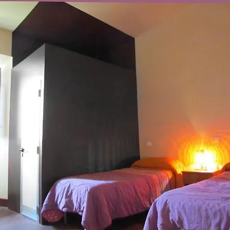 7 Santi Hostel