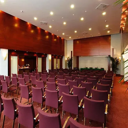 Nh Hotell 4*