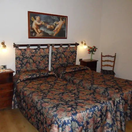 Piccolo Con Access Ztl !!! Nel Centro Storico Di !!! Hotel