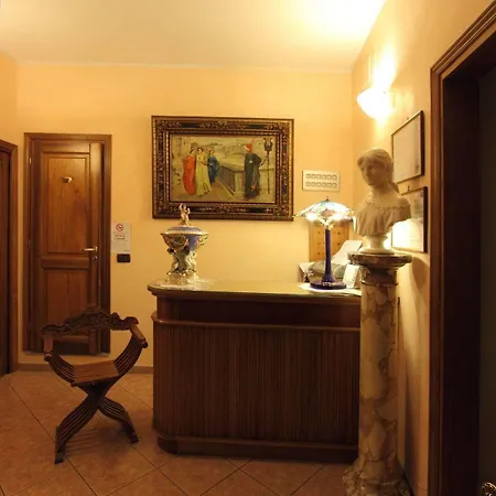 Hotel Margaret *