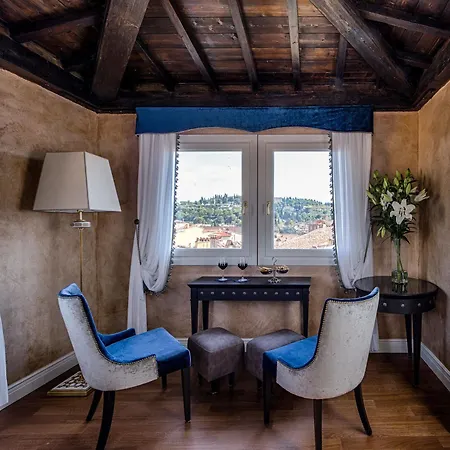 Palazzo Roselli Cecconi 3* Florence