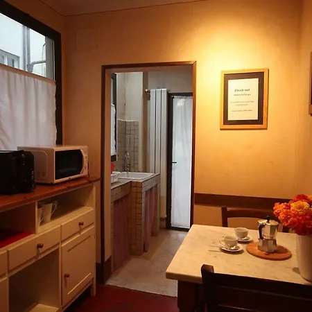 Palazzo Pergola Apartment Florence