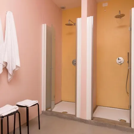 7 Santi Hostel *