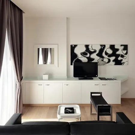 Lhp Hotel