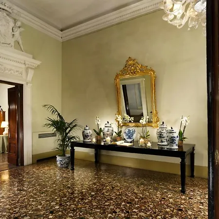 Al Palazzo Del Marchese Di Camugliano Residenza D'epoca 4* Firenze