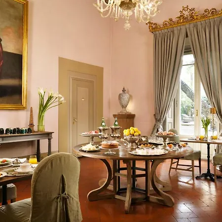 Al Palazzo Del Marchese Di Camugliano Residenza D'epoca Firenze