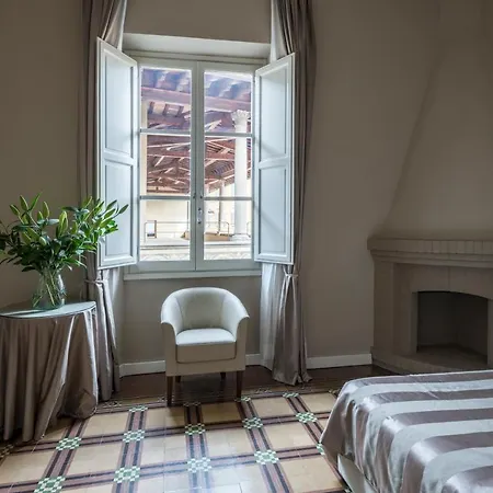 Torre Guelfa Palazzo Acciaiuoli Hotel