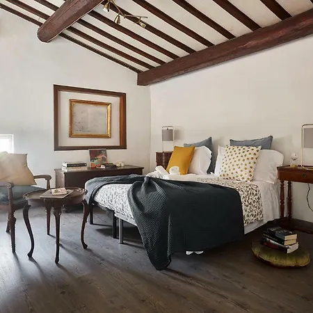 Very Special+views In Front Of Pitti Palace&garden Apartment Florence