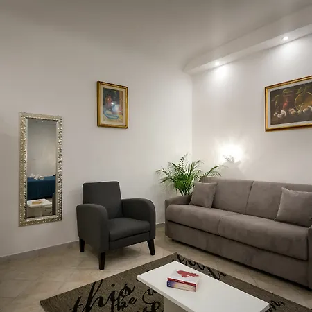 Stella Della Casa Firenze