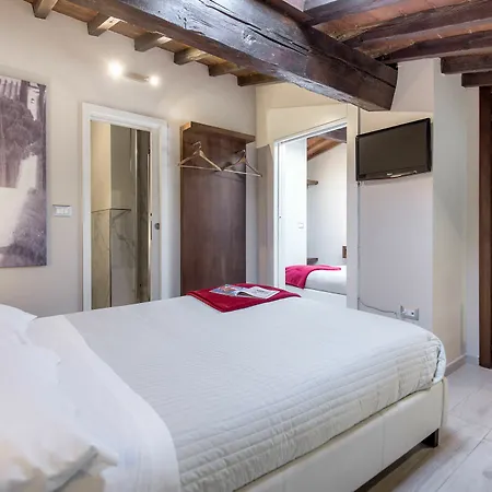 Boutique Santa Maria Novella Penzion 3*