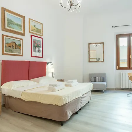Apartment Santo Spirito 2 Bedrooms *
