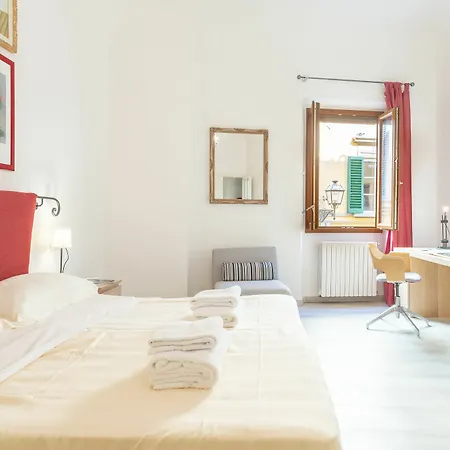 Santo Spirito 2 Bedrooms Apartment
