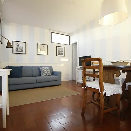 Under The Dome Apartment Florence