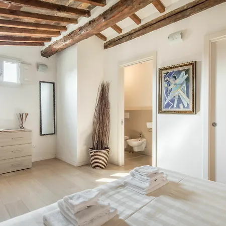 San Frediano Moderno Apartment Florence