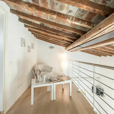 San Frediano Moderno Apartment *