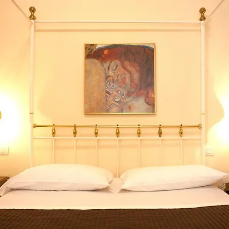 Luxury Via Dei Pilastri Apartment *