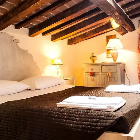 Luxury Via Dei Pilastri Apartment Florence