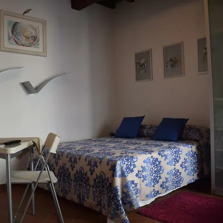 Sant' Apollonia Affittacamere 2*