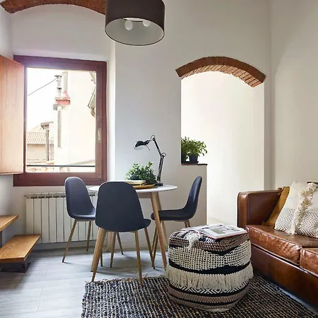 Апартаменты Great Apts Few Steps To The Duomo