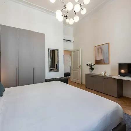 Apartment - Brunelleschi Stylish *