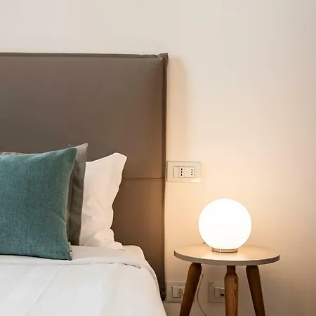 - Brunelleschi Stylish Apartment Florence