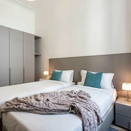 - Brunelleschi Stylish *
