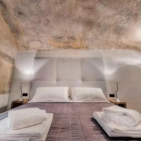 Stone Walls Deluxe Appartement *