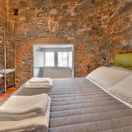 Stone Walls Deluxe Appartement