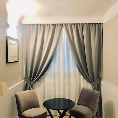 Booking Florence Apartment *