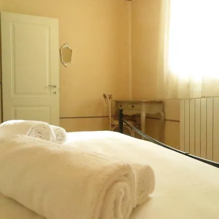 Wine Malvasia Apartment Florence