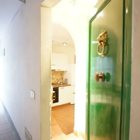 Via Dell'agnolo 56 * Firenze