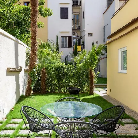 Vivaldi Luxury Guest house *
