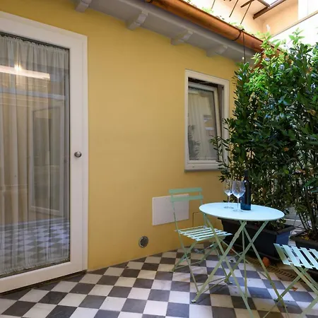 Vivaldi Luxury Guest house *