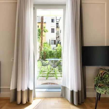 Vivaldi Luxury *