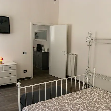 Lorenzo Apartment Florence