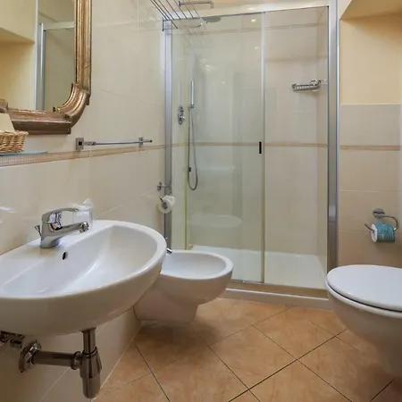 Carlotta Hotel