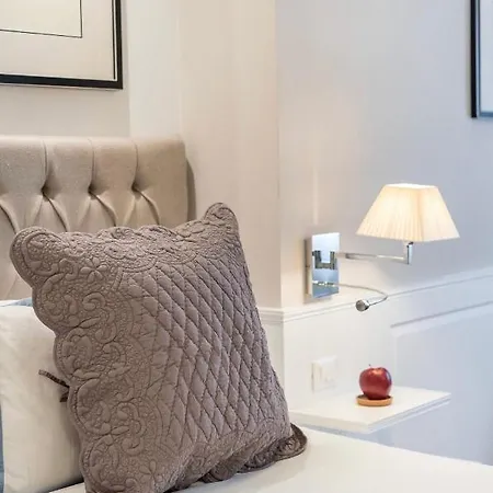 Booking Florence Apartment *