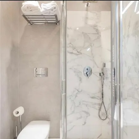 Booking Florence Apartment *
